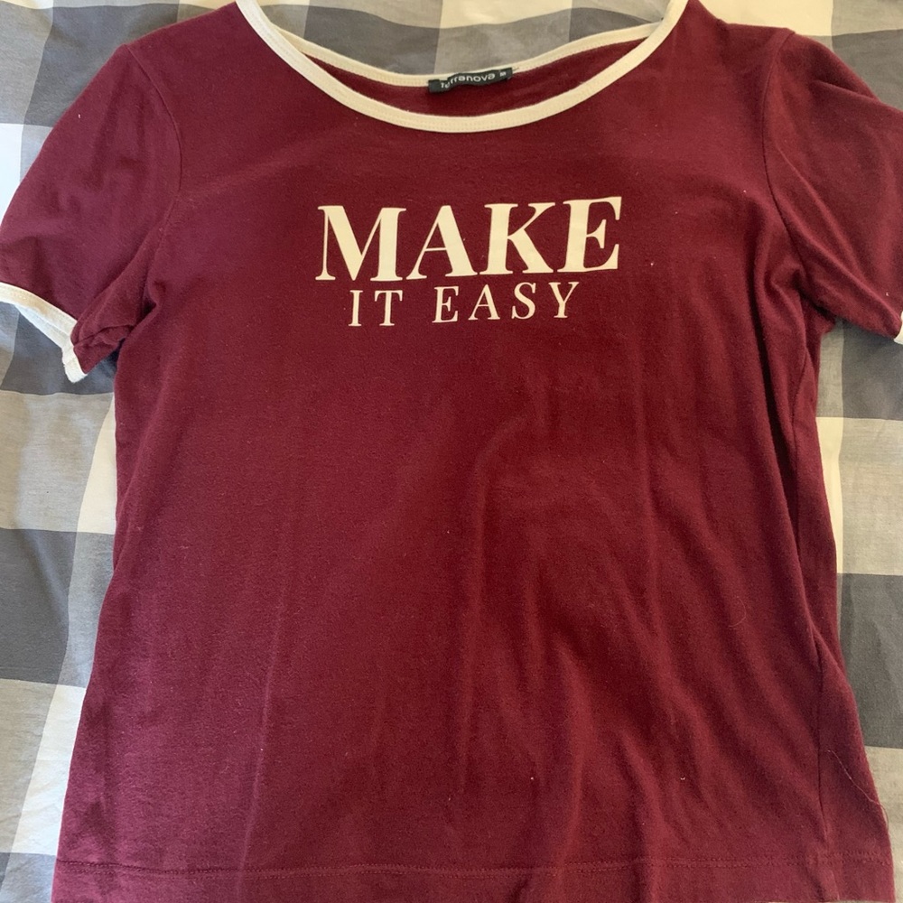 Super cute “MAKE IT EASY” top!